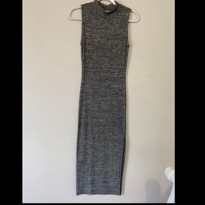 Long gray sleeveless dress